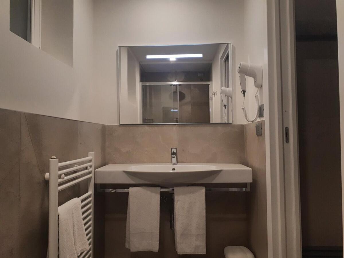 Smart Apartment Sei Chiese - Twa Bolonya Oda fotoğraf