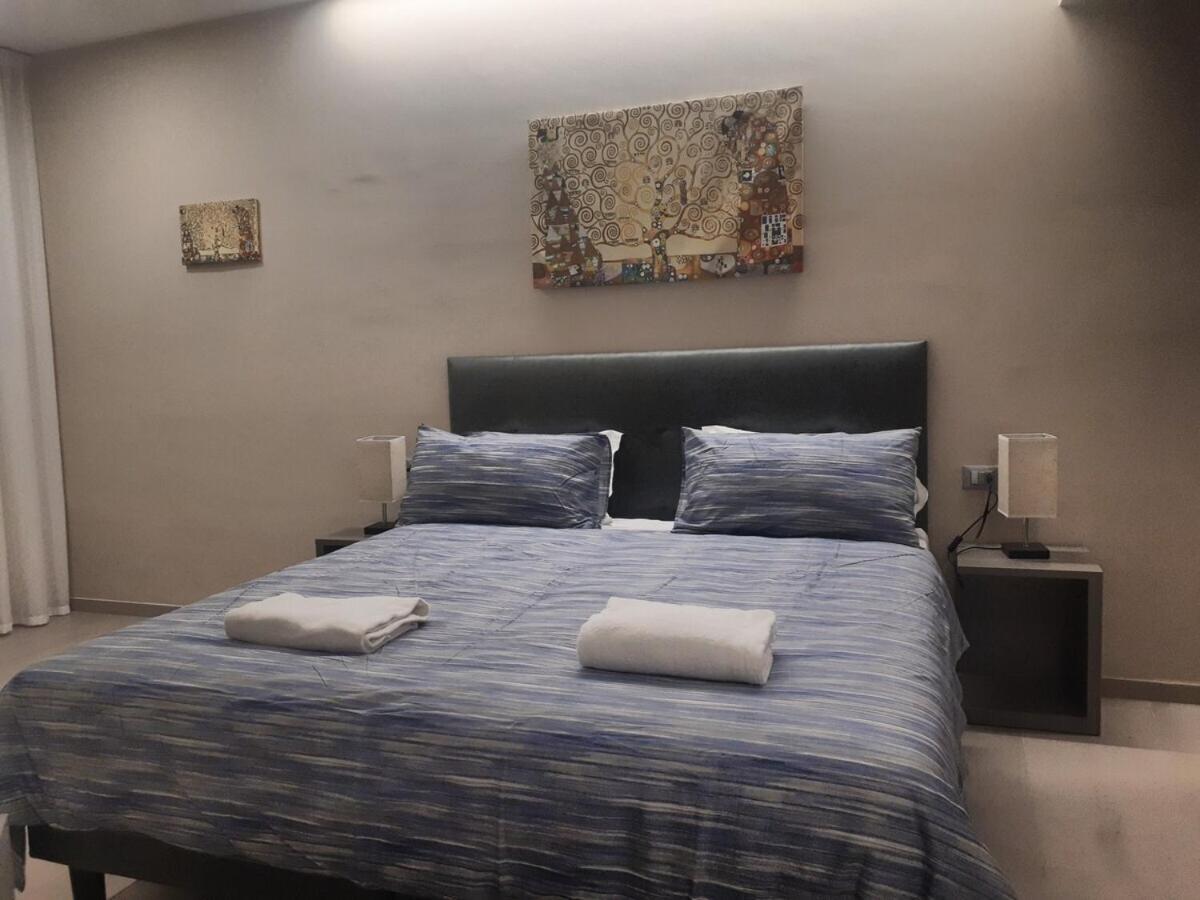 Smart Apartment Sei Chiese - Twa Bolonya Oda fotoğraf